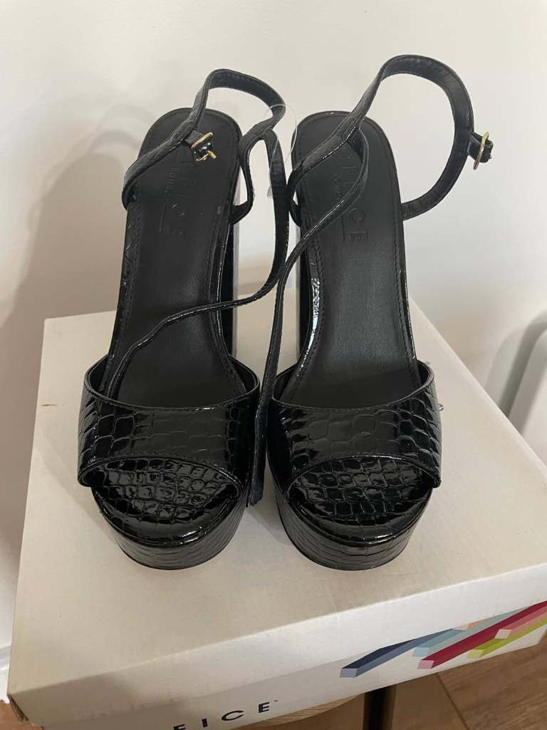 Ladies sandals NEW size 5 14cm heel 