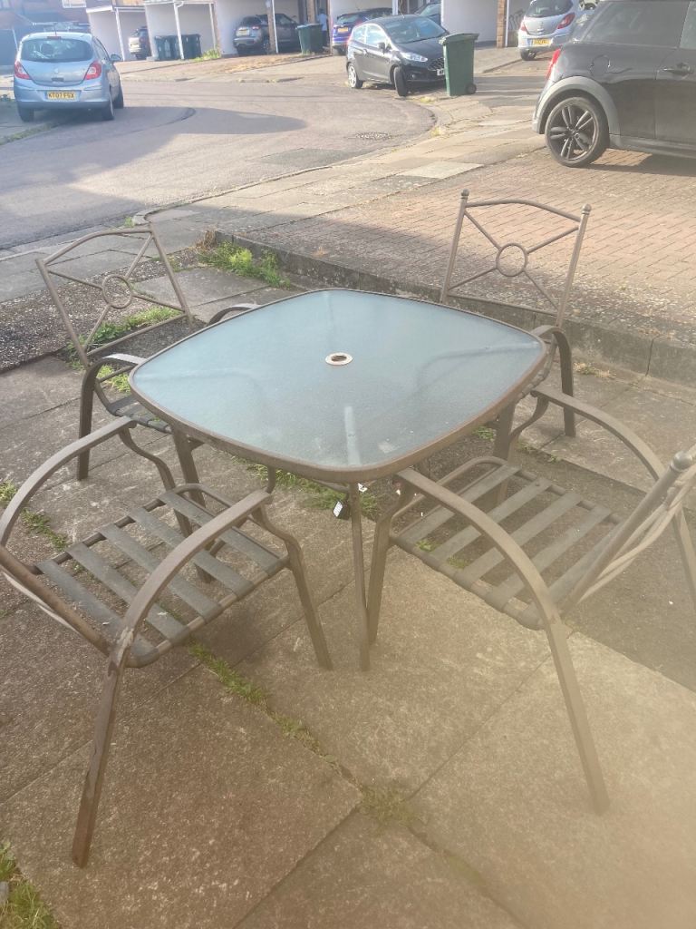 Table and chairs 