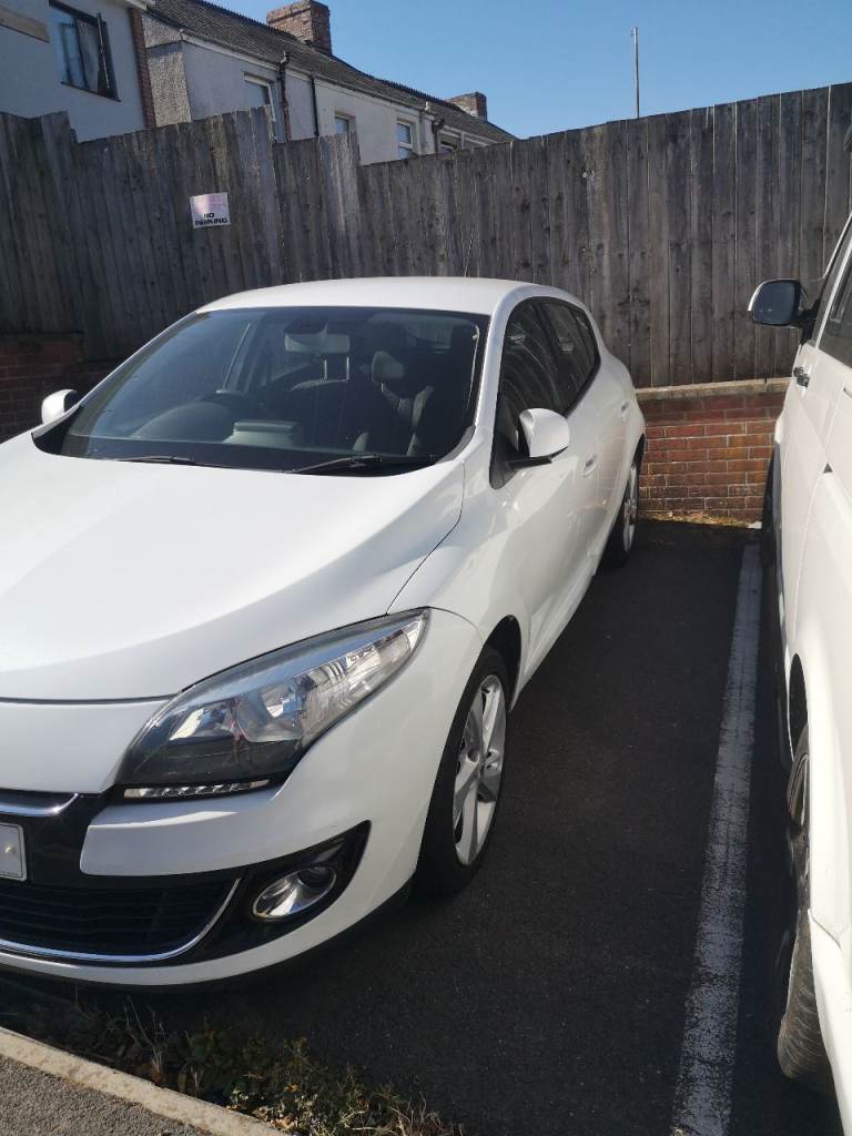 Renault, Megane, Dynamique, Hatchback, 2012, Manual, 1598 (cc), 5 doors