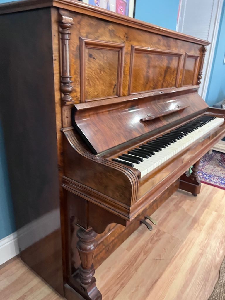 Antique Hermann Wagner Stuttgart Upright Piano – Beautiful Walnut Cabinet