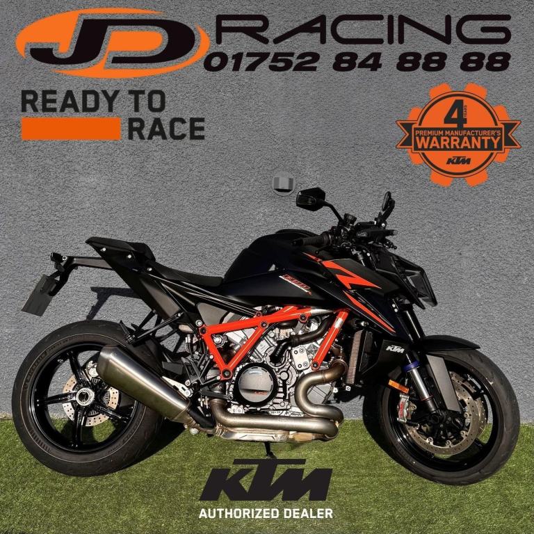 KTM 1390 SUPERDUKE R EVO 24