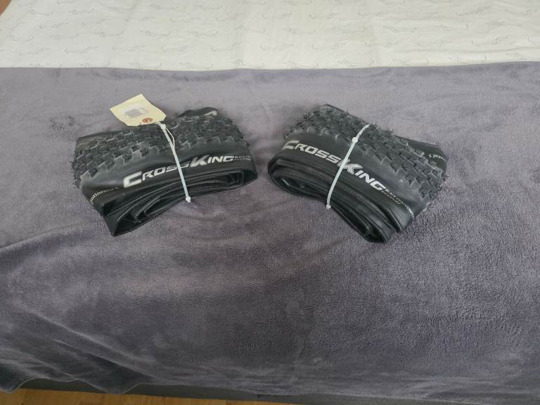 2x Continental CrossKing 27.5"x 2.2" Folding Mountain Bike Tyre's Black Chilli "Race-sport" Version