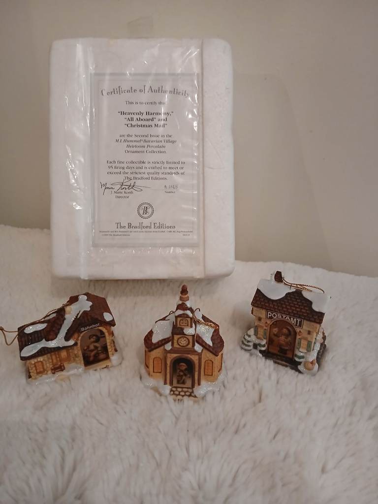 The Bradford Editions  ... Bavarian village Heirloom porcelain collection 