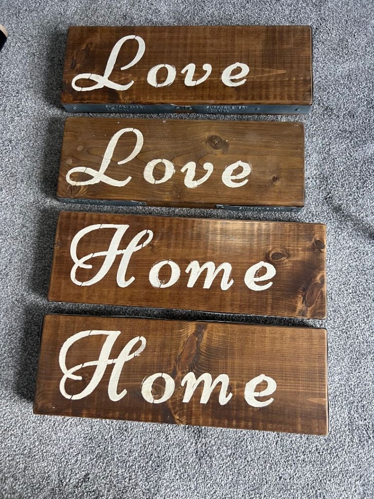 ❤️🏡 Selection of signs with scaffold board ends £10 each
