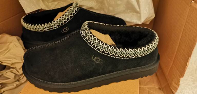 Brand new UGG Tasman II, black, size 7.