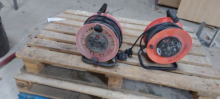 Mains extension cable reels