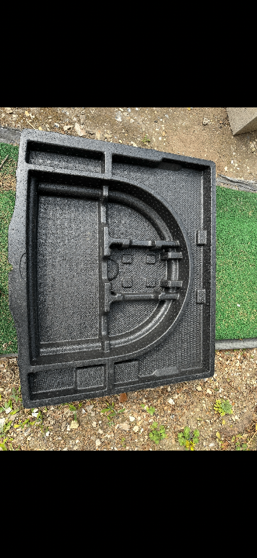 Kia Sportage luggage tray