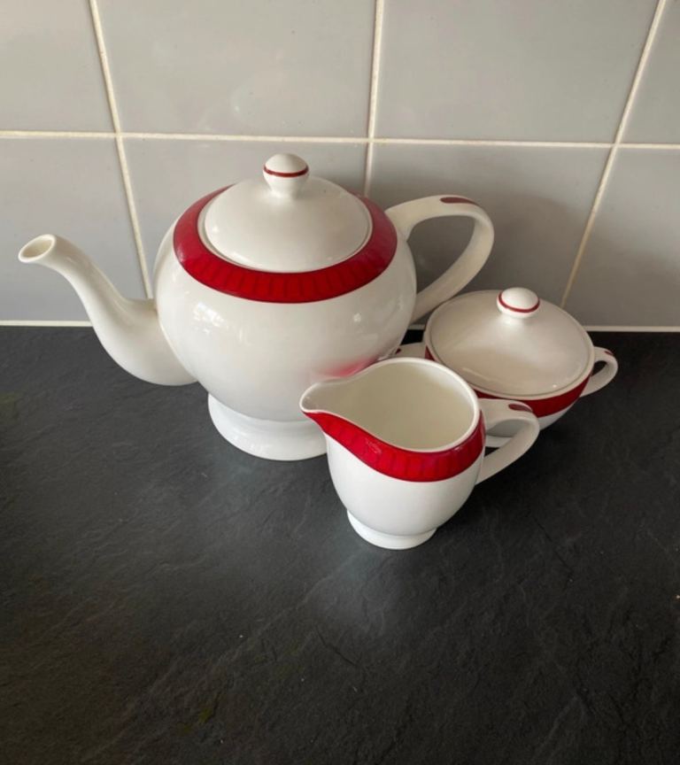 Aynsley Fine Bone China Teapot Milk Jug Sugar Bowl Set Red Band Pattern Vintage