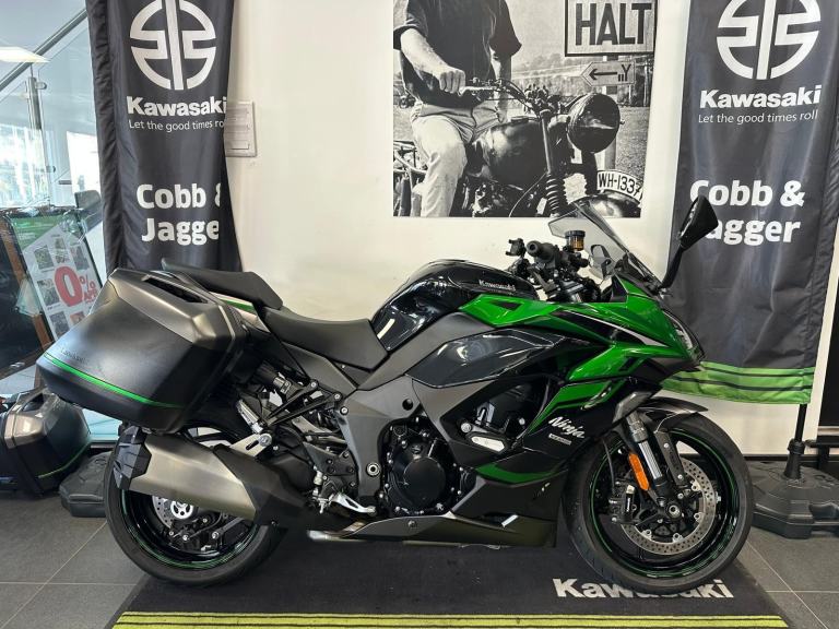 KAWASAKI NINJA 1000 SX TOURER-PANNIERS-TOURING SCREEN