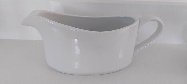 Sainsburys white gravy boat/jug