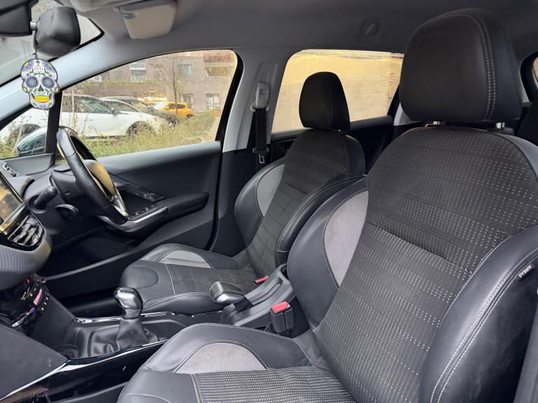 2015 Peugeot 2008 1.2 VTi Allure 5dr HATCHBACK PETROL Manual