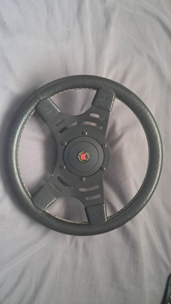 Mountney classic steering wheel 