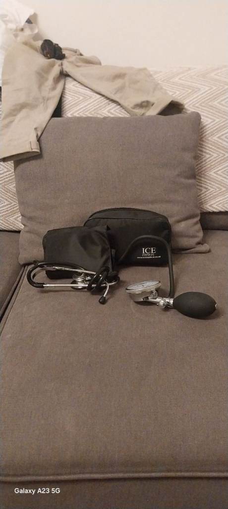 Blood pressure cuff and stephoscope (manual)