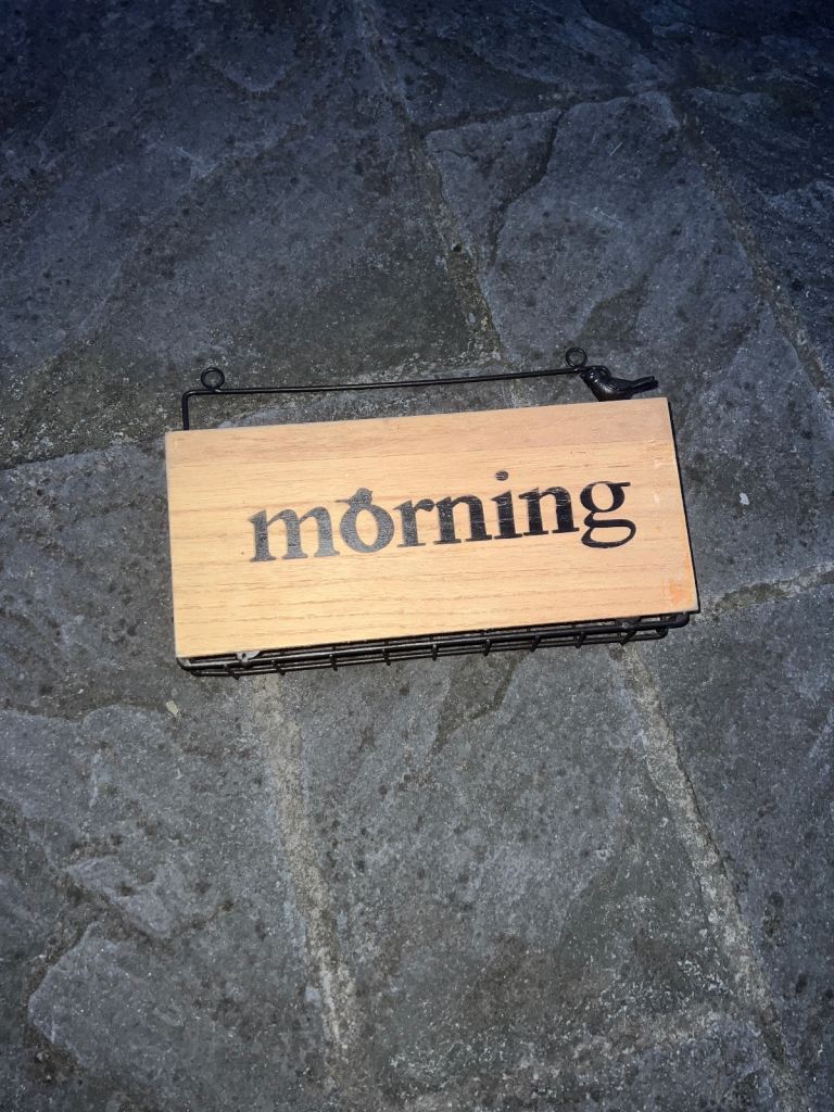 Magazine wall holder