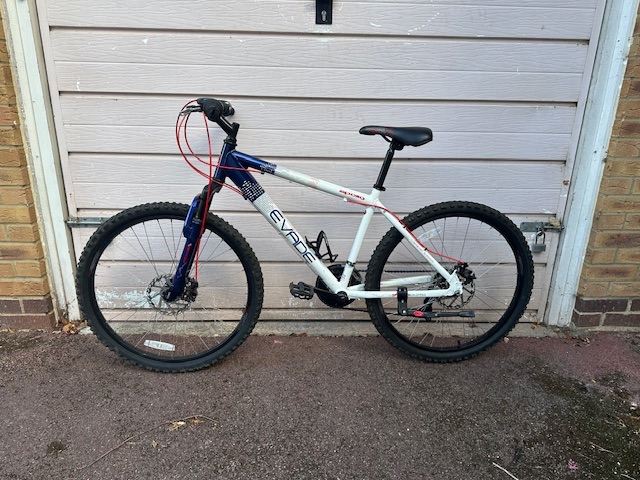 Evader Men’s Mountain Bike – White/Blue