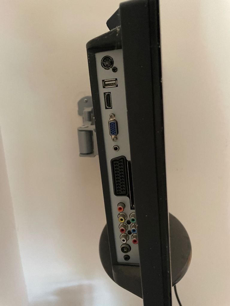 Logik 18” TV with Built-in DVD Player and Remote