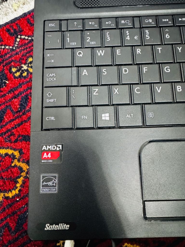 Toshiba 15.6” Screen Laptop 1TB Storage Brilliant Condition 