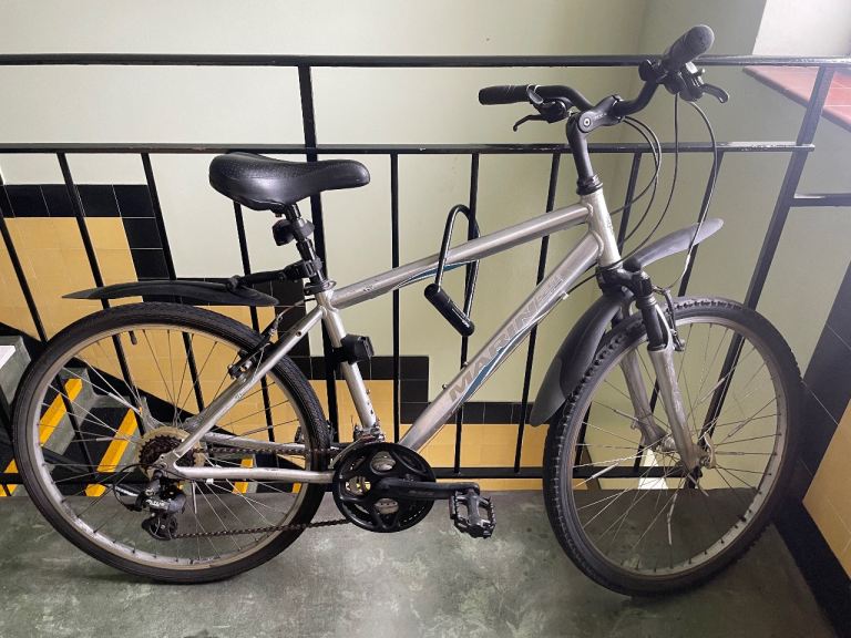 Marin hybrid bike size XS