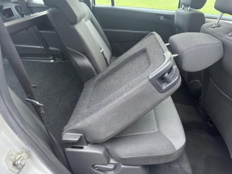 2013 Vauxhall Zafira 1.6 16V Exclusiv MPV 5dr Petrol Manual Euro 5 (115 ps) MPV Petrol Manual