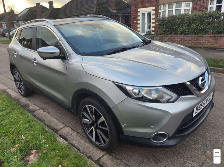2015 Nissan Qashqai 1.6 DiG-T Tekna [Non-Panoramic] 5dr HATCHBACK PETROL Manual