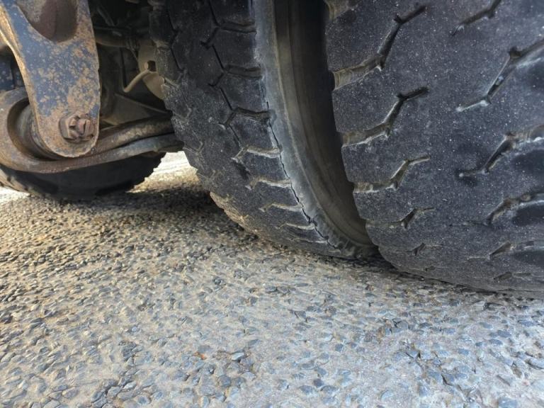 2015 Scania P320 6X2 Twin Wheel 27ft Curtainsider Body