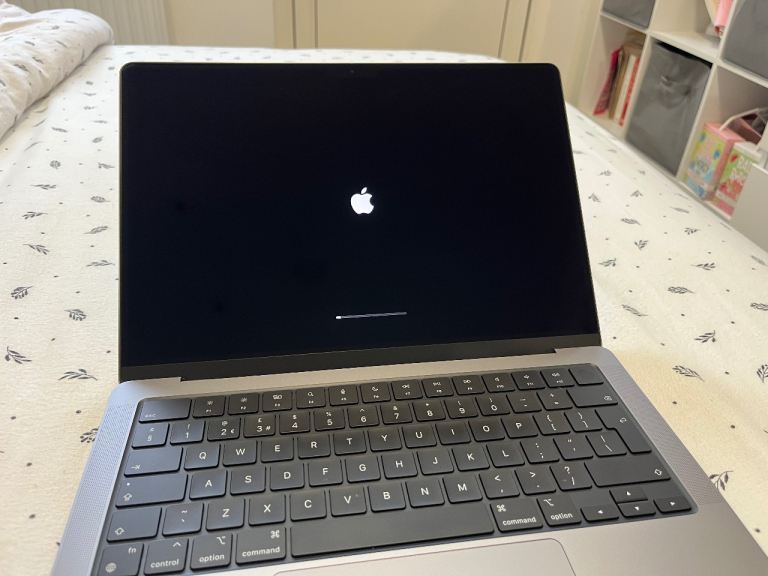 Apple MacBook Pro M3, 14 inch, Nov 2023, 8GB Ram, 512GB. Space Grey