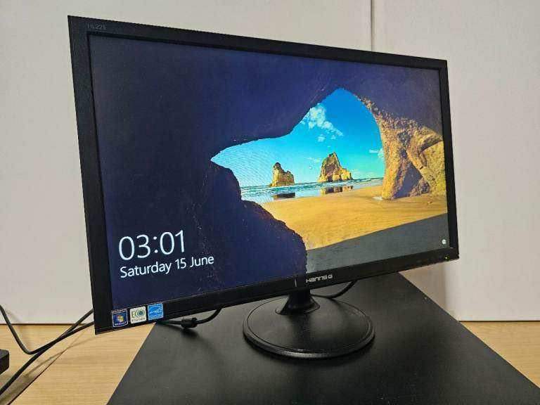 Pre-owned Hanns.G HSG1147 Monitor with VGA and DVI ports monitor
