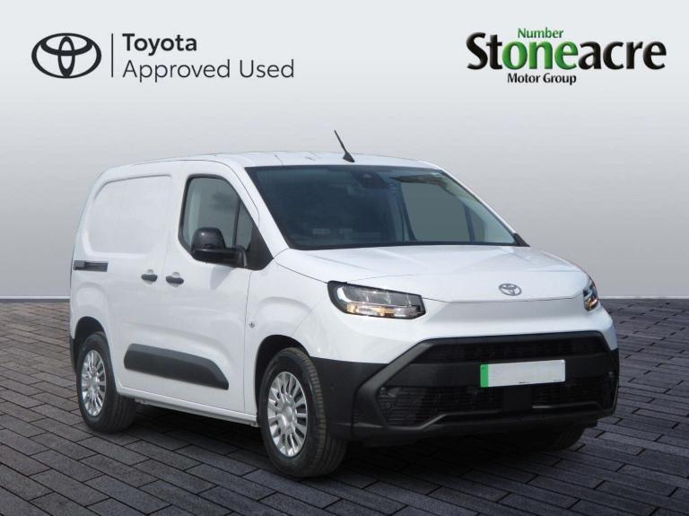 2025 Toyota ProAce 50kWh Icon Short Panel Van 6dr Electric Auto SWB (136 ps) PANEL VAN Electric A...