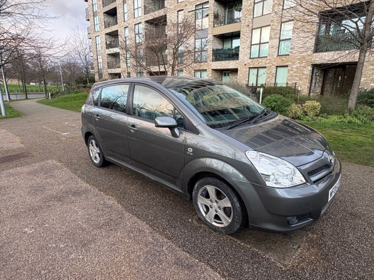 7 seater Toyota verso 1.8 automatic petrol,very low miles 60k,drives perfect,immaculate condition