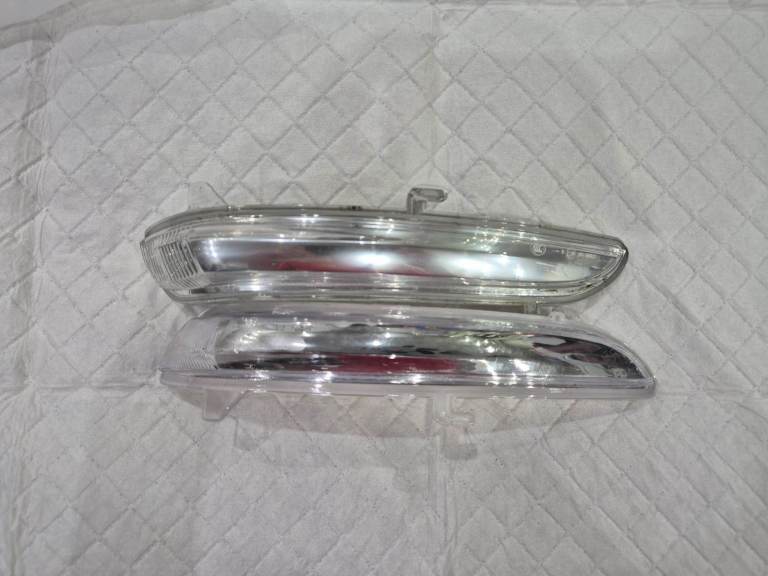 pair of wing door indicators for peugeot 208/2008 2012/2017