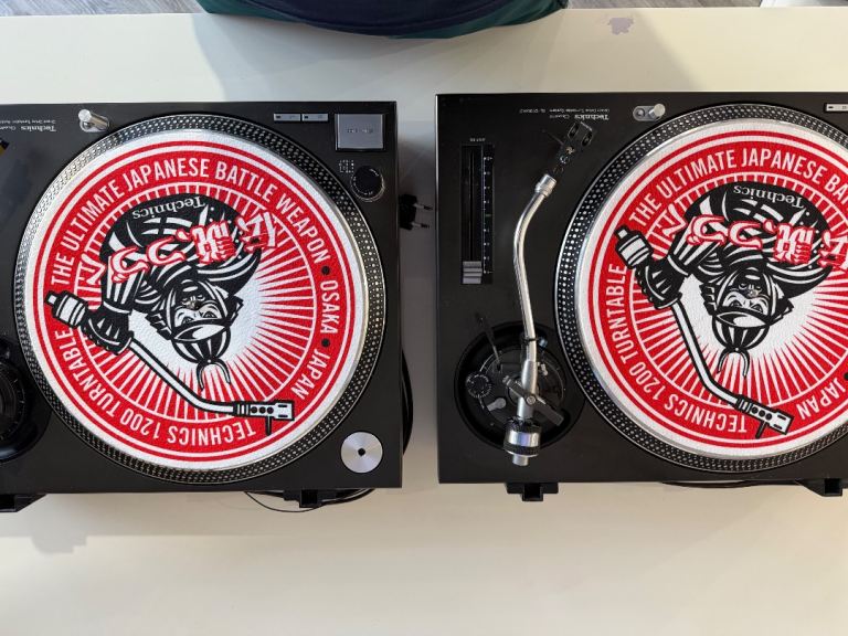 Technics SL-1210MK2 Turntables – Matching Pair