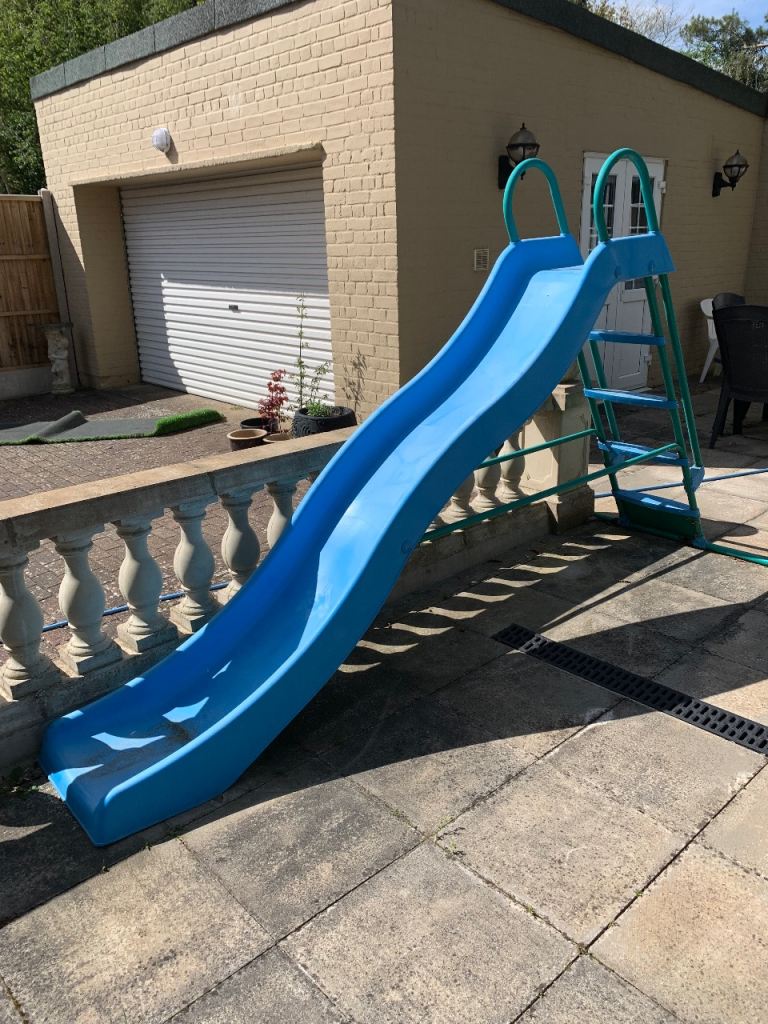 Kids Chad Valley 9ft wavy outdoor Slide, can be turned into a water slide.
