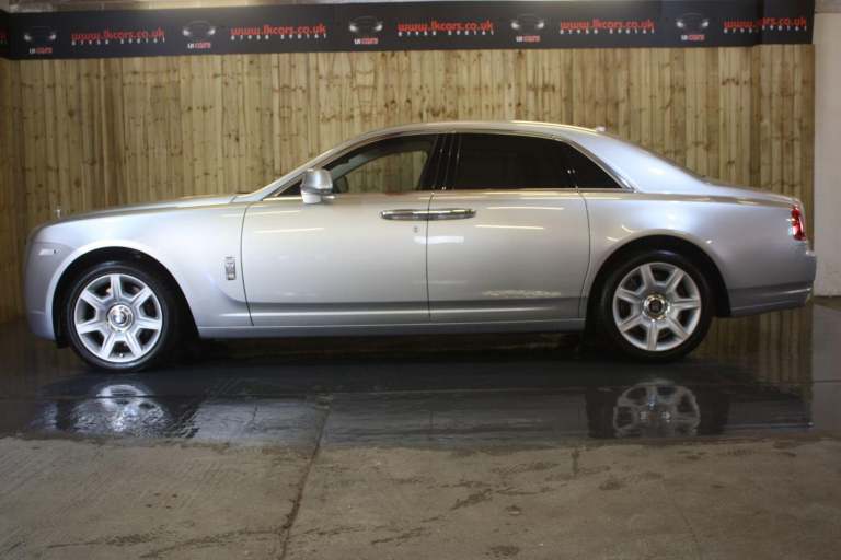 ROLLS-ROYCE GHOST 6.6 V12 2012