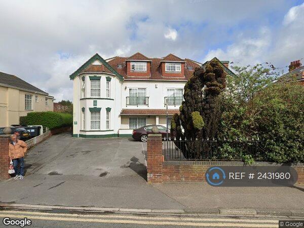 1 bedroom flat in Holdenhurst Road, Bournemouth, BH8 (1 bed) (#2431980)