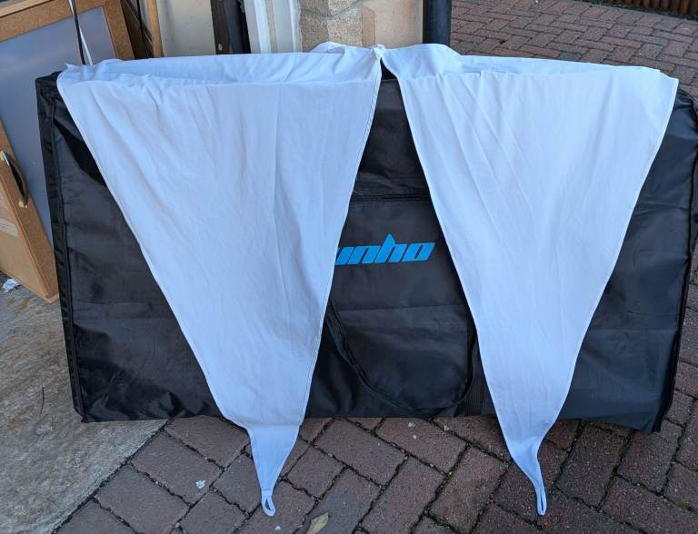 EQUINOX MK 2 DJ BOOTH WITH LOTS OF ADD ONS IN VGC 