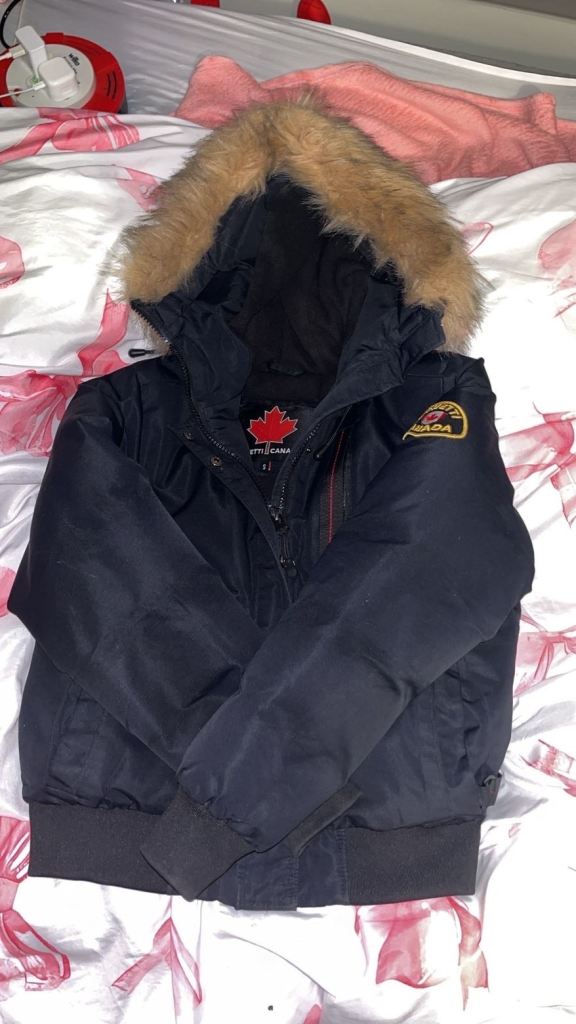 Zavetti Canada Puffer Jacket – Black, Good Condition, Size S