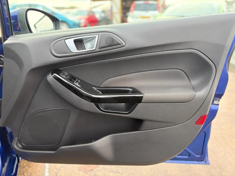 2016 Ford Fiesta 1.0 EcoBoost Zetec 5dr HATCHBACK PETROL Manual