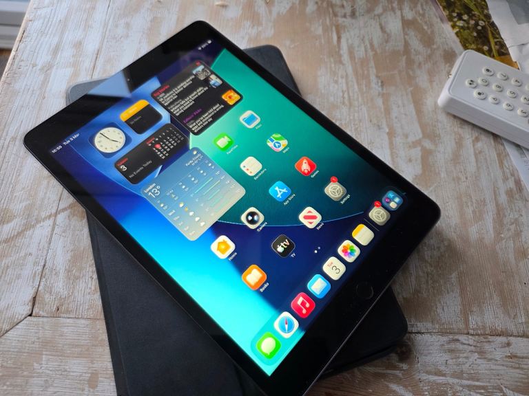 Apple iPad 8th Generation with Full Case Latest iPad software