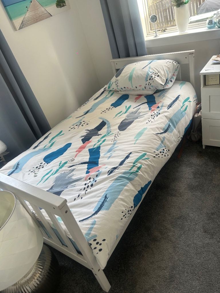 White Wooden Single Bed Frame – Good Condition