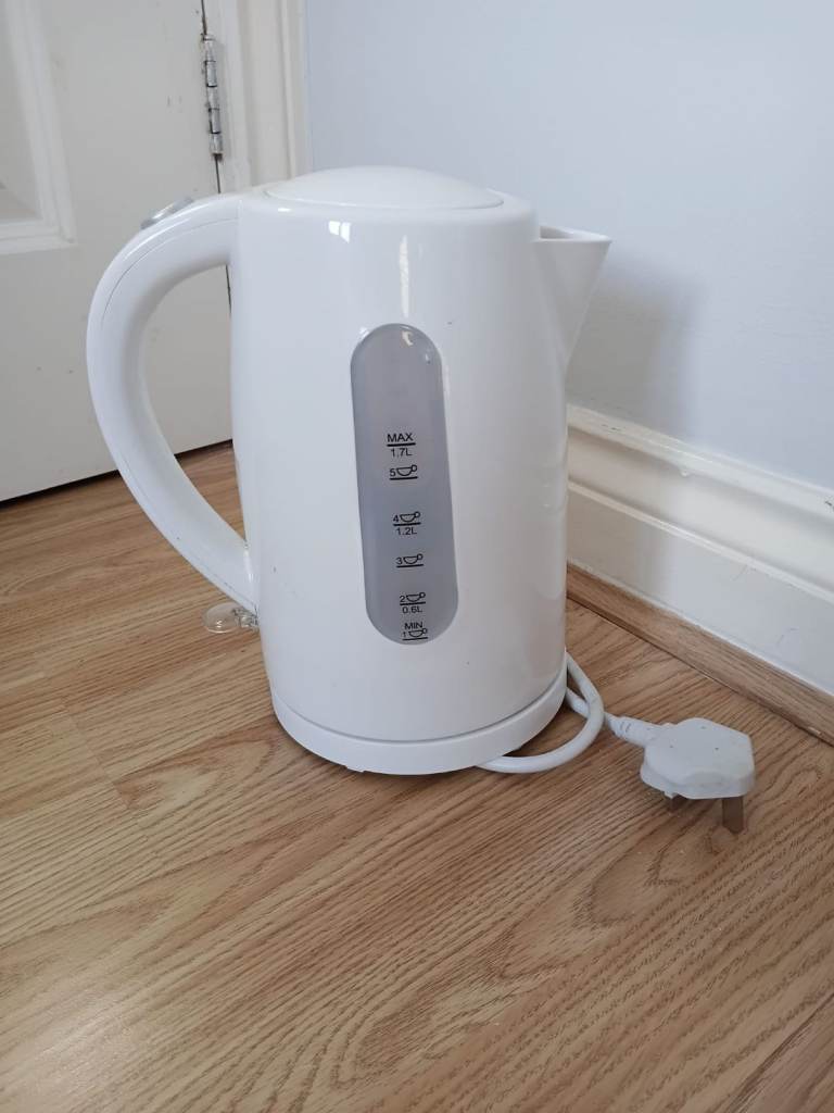 Kettle, Iron, tea/coffee/sugar set