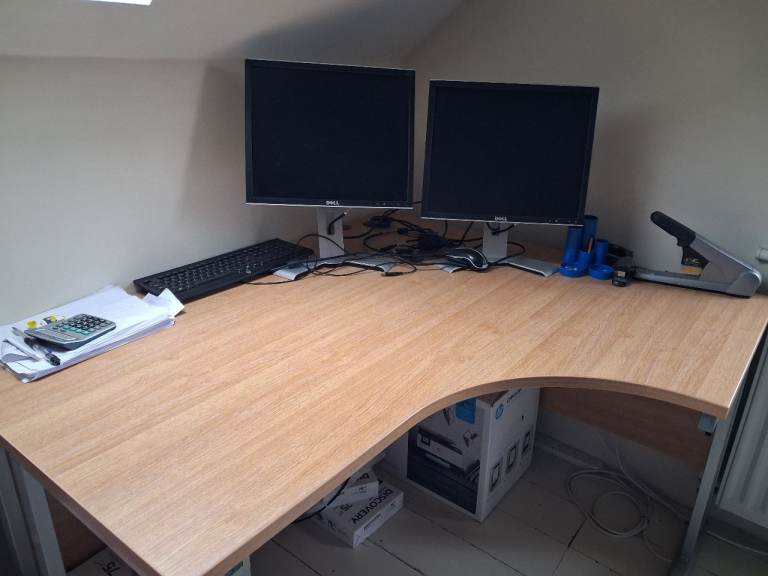 Office corner desk