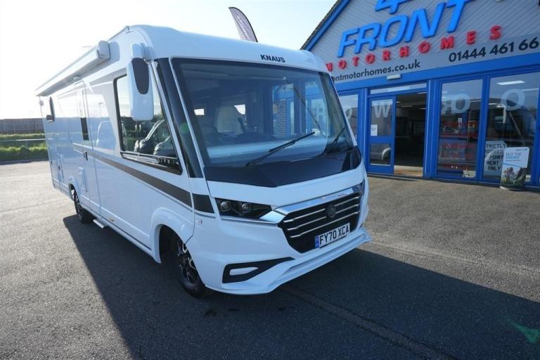 Knaus Live I 700 MEG FIAT 9 SPEED 4 BERTH 4 TRAVEL SEAT MOTORHOME