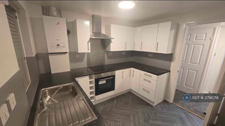 1 bedroom house in Shardale Gardens, Nottingham, NG6 (1 bed) (#2790718)