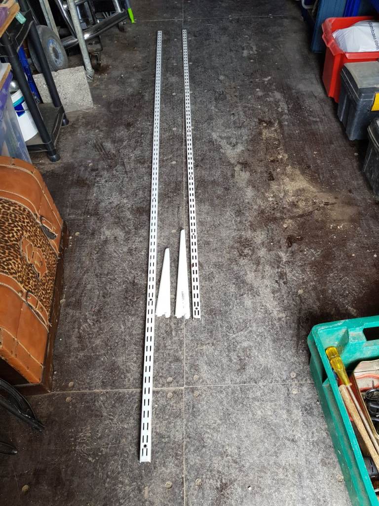 200 Pieces Twin Slot Verticals and Bracket Supports  – Good Condition Never Used