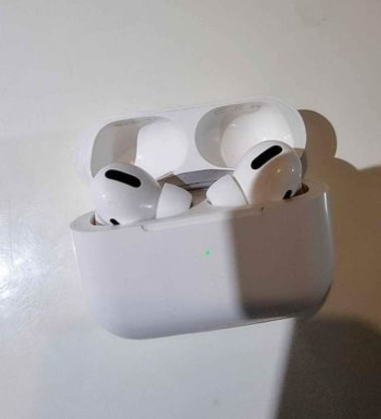 Brand New Wireless Earbuds – Sealed Box