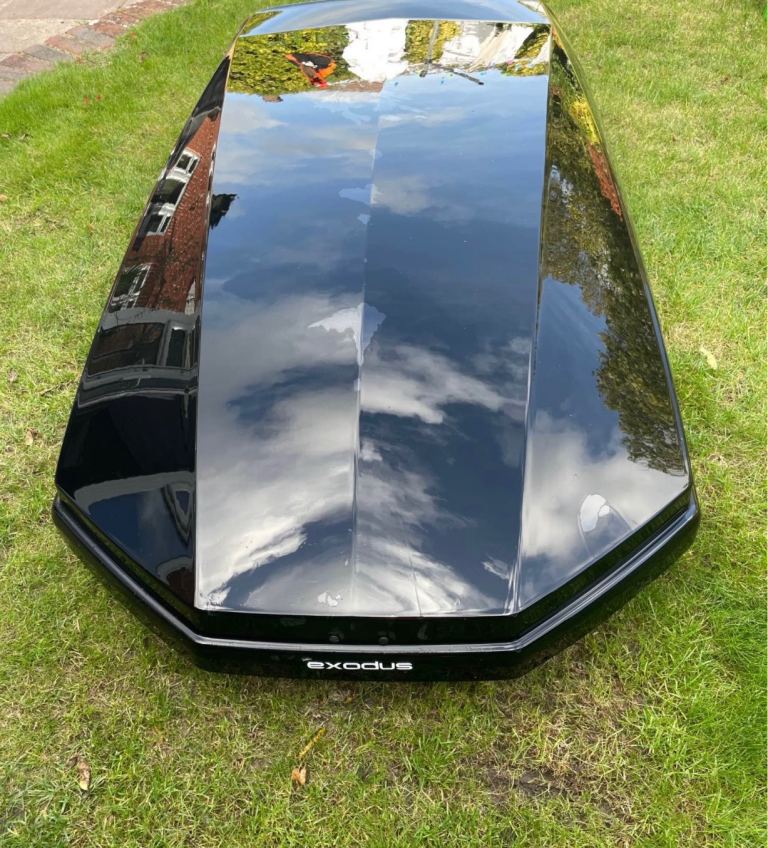 Halfords 470 exodus roof box large