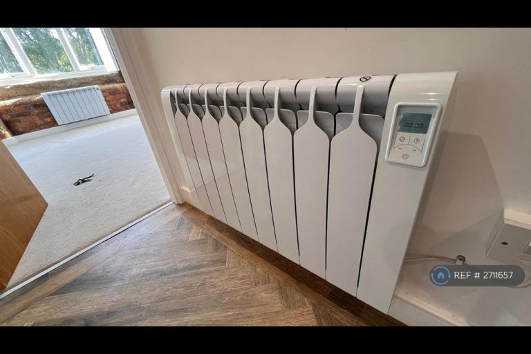 2 bedroom flat in Clarence Mill, Bollington, SK10 (2 bed) (#2711657)