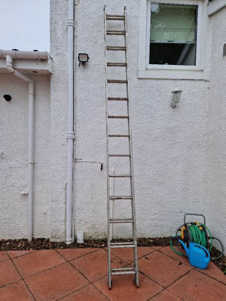 Aluminium 2 stage extension ladders