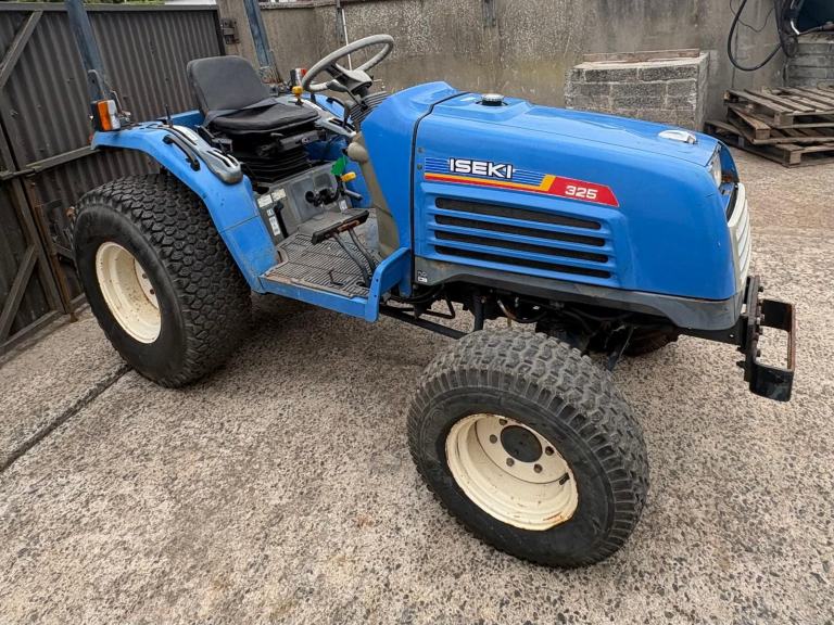Iseki 325 Tractor 
