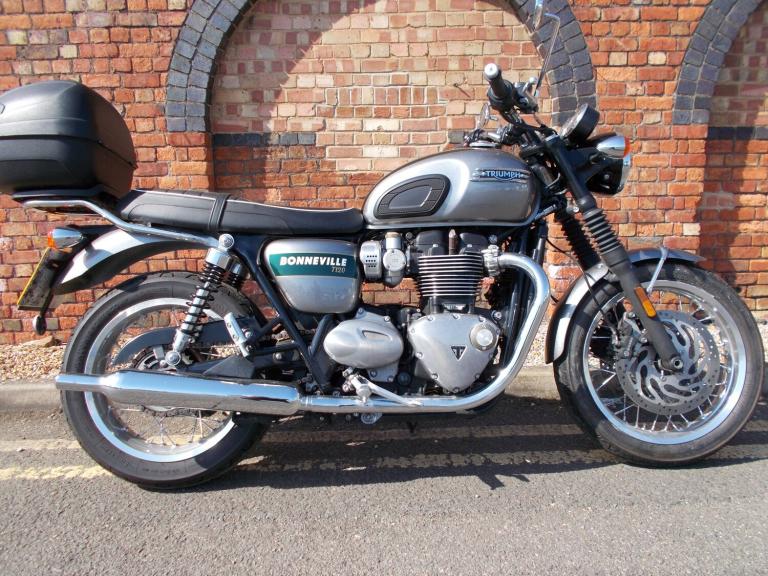2022 TRIUMPH BONNEVILLE T120